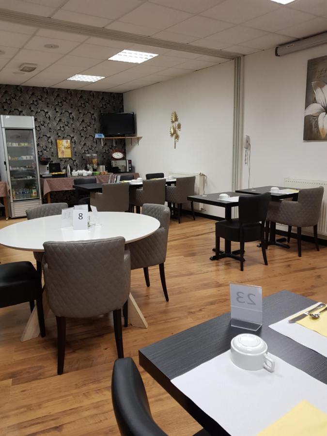 Brit Hotel Essentiel Pontivy Robic エクステリア 写真