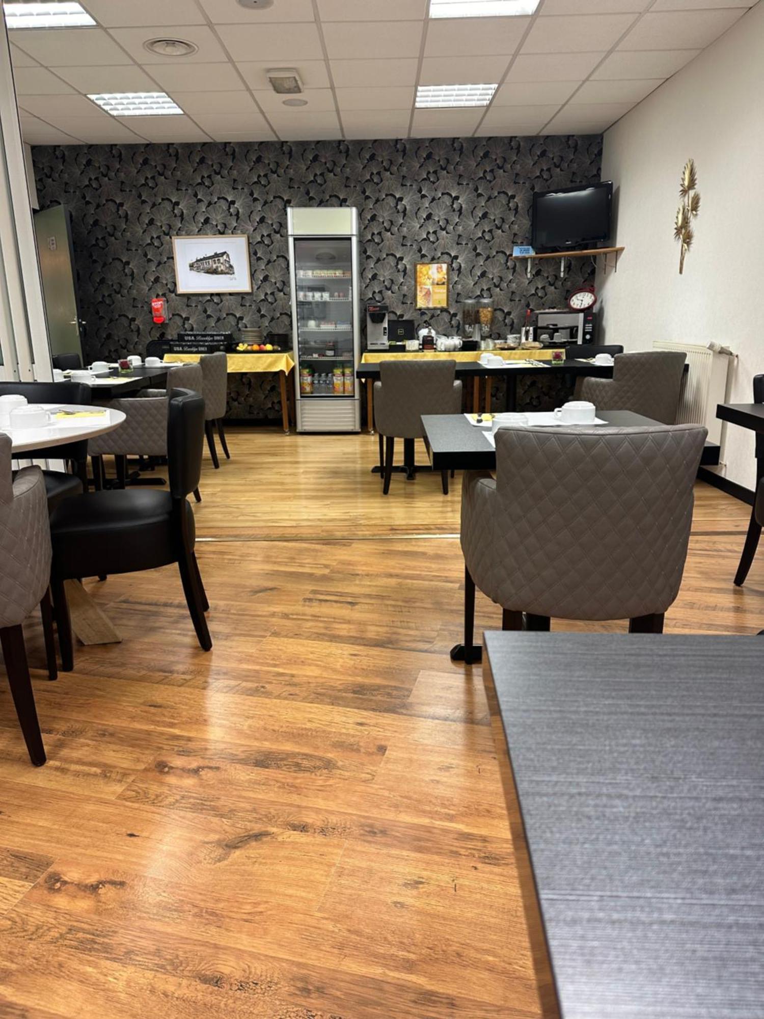 Brit Hotel Essentiel Pontivy Robic エクステリア 写真