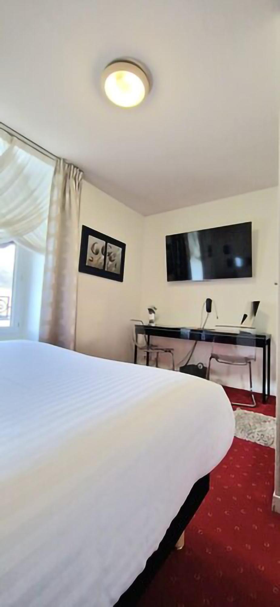 Brit Hotel Essentiel Pontivy Robic エクステリア 写真